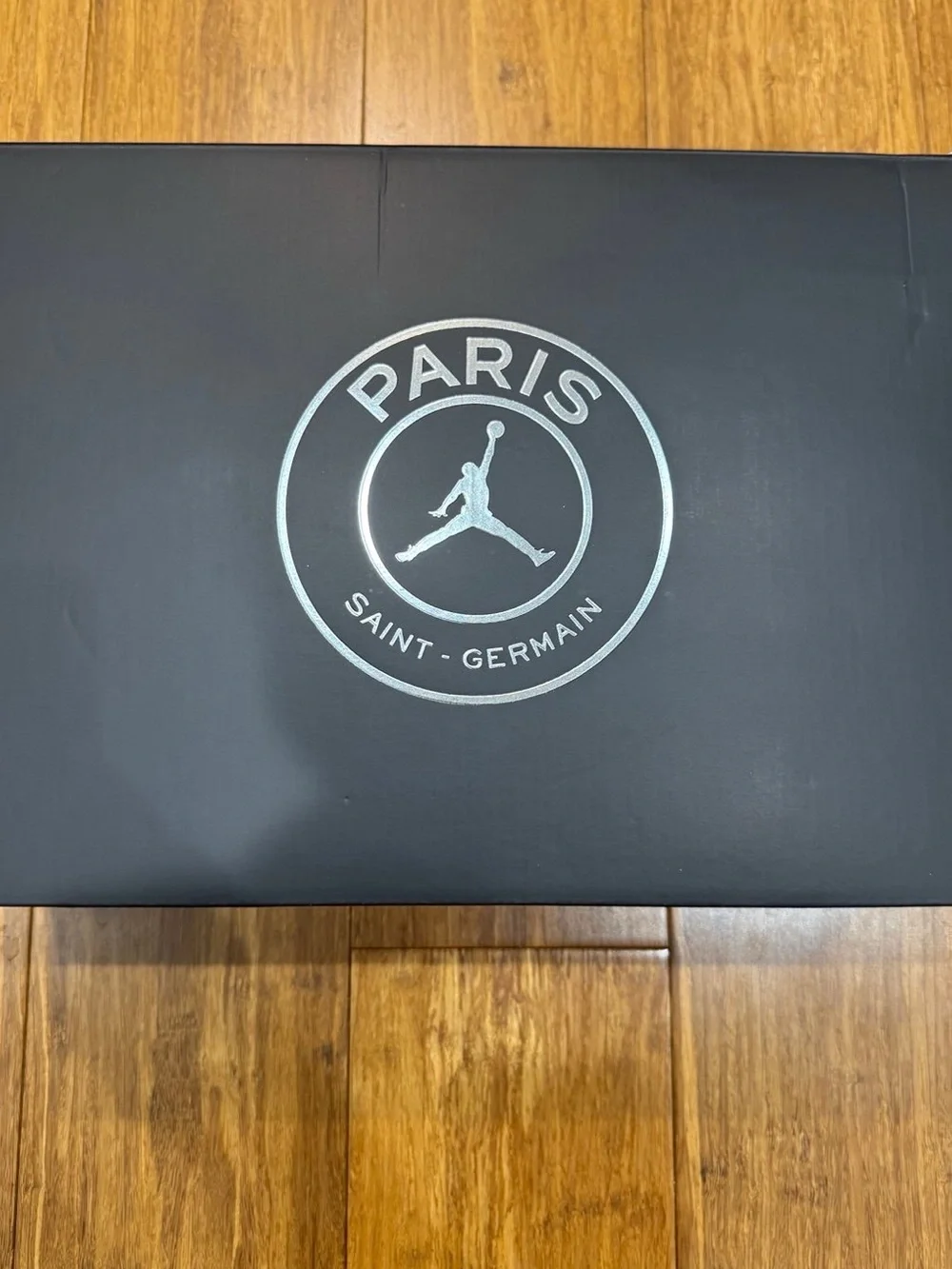 Air Jordan 6 Retro x Paris Saint-Germain